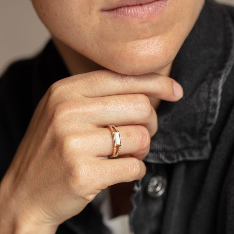 Double Band Cracked Mother of Pearl Ring