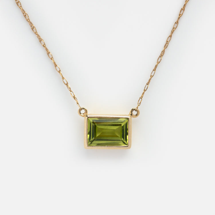 Solid Gold August Capsule Peridot Baguette Necklace