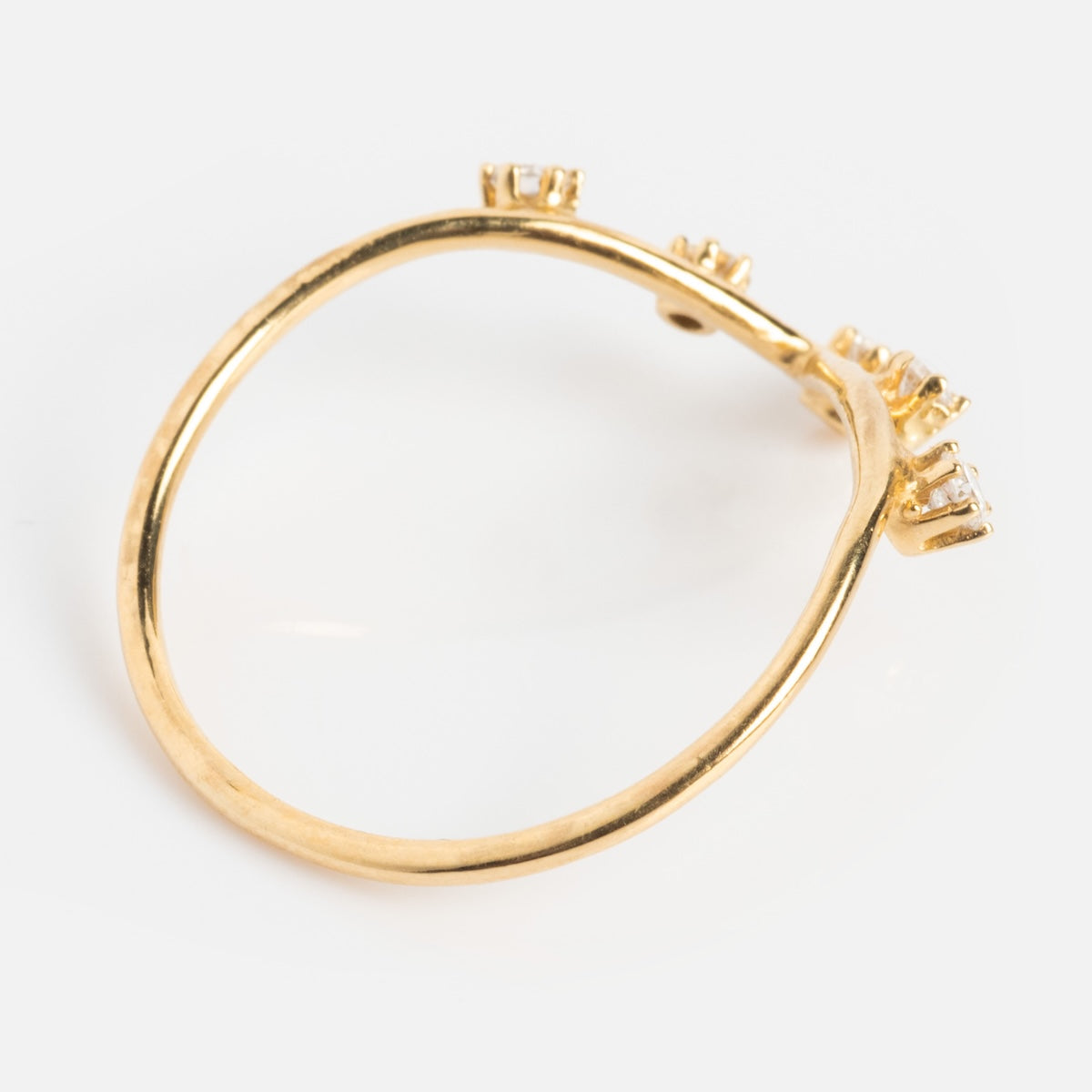 14k Diamond V Crown Ring