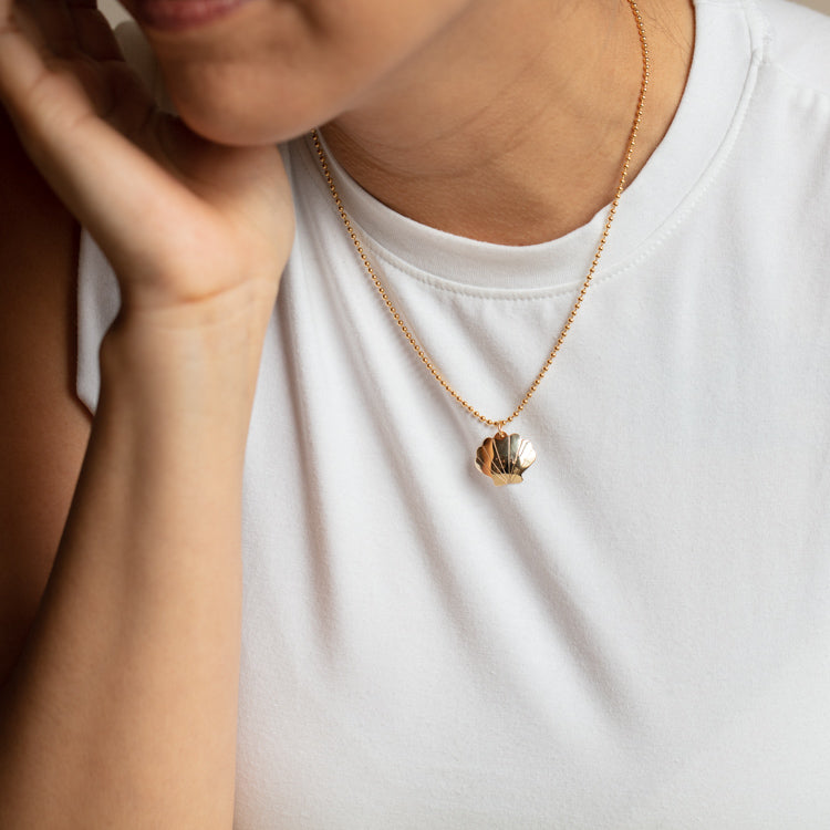 Dome Shell Necklace
