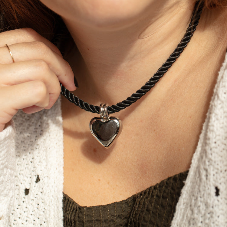Cora Black Necklace
