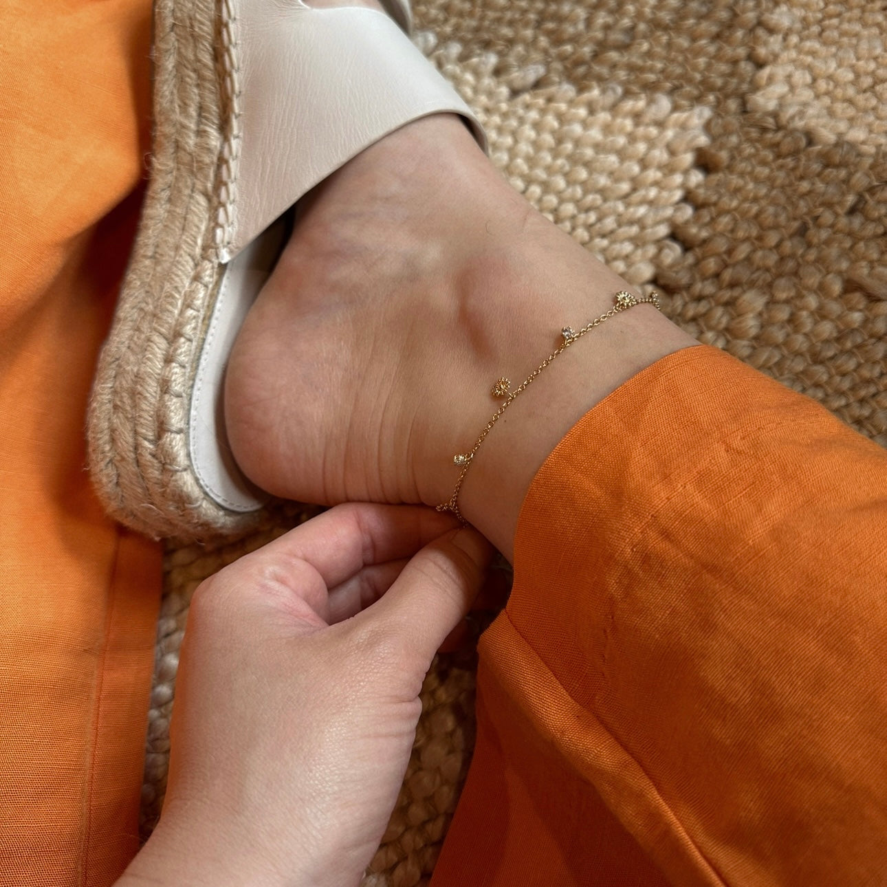 The Summer I Turned Pretty Daisy Charm Anklet