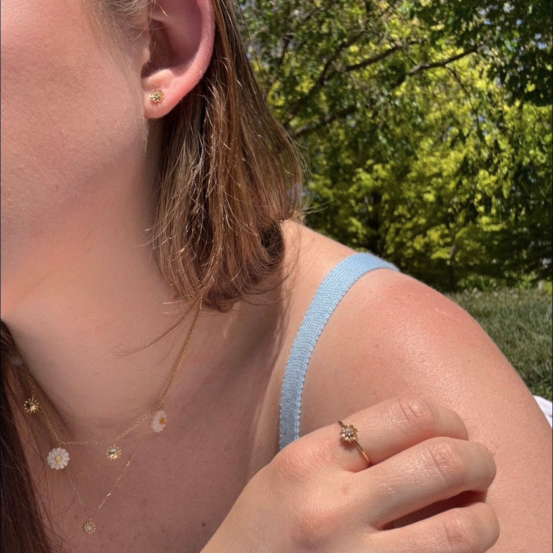 The Summer I Turned Pretty Solid Gold Daisy Ring with White Topaz