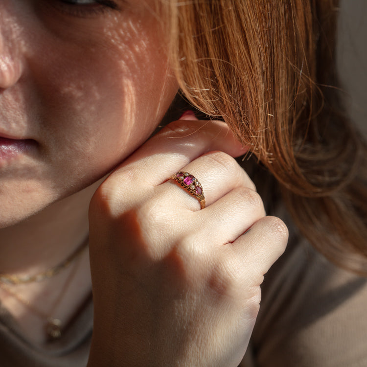 Vintage 15k Garnet and Seed Pearl Ring Size 6.5