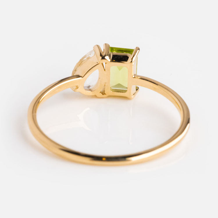14kt Peridot and Topaz Toi et Moi Ring