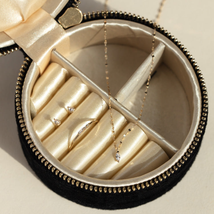 Solid Gold April Capsule Set with Free Gift