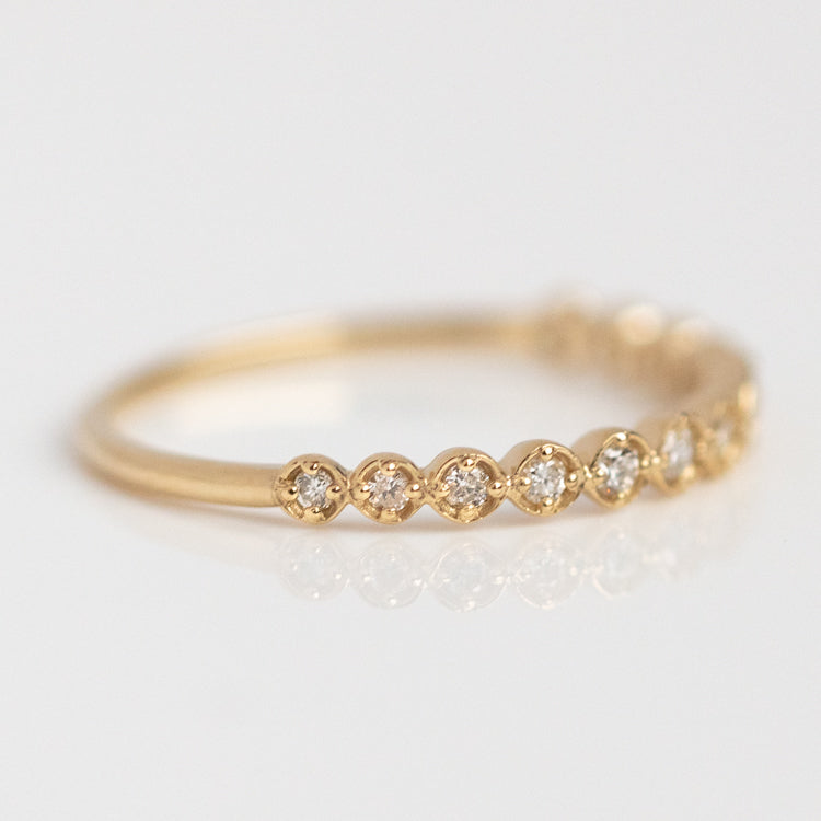 14k Classic Diamond Celebration Band