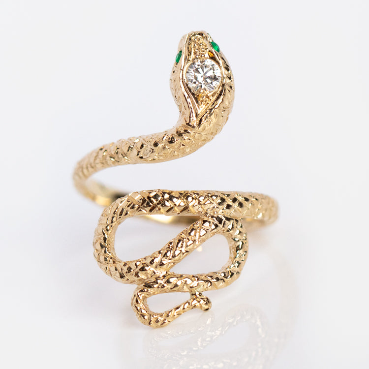 Golden Emerald Eyes Serpent Ring