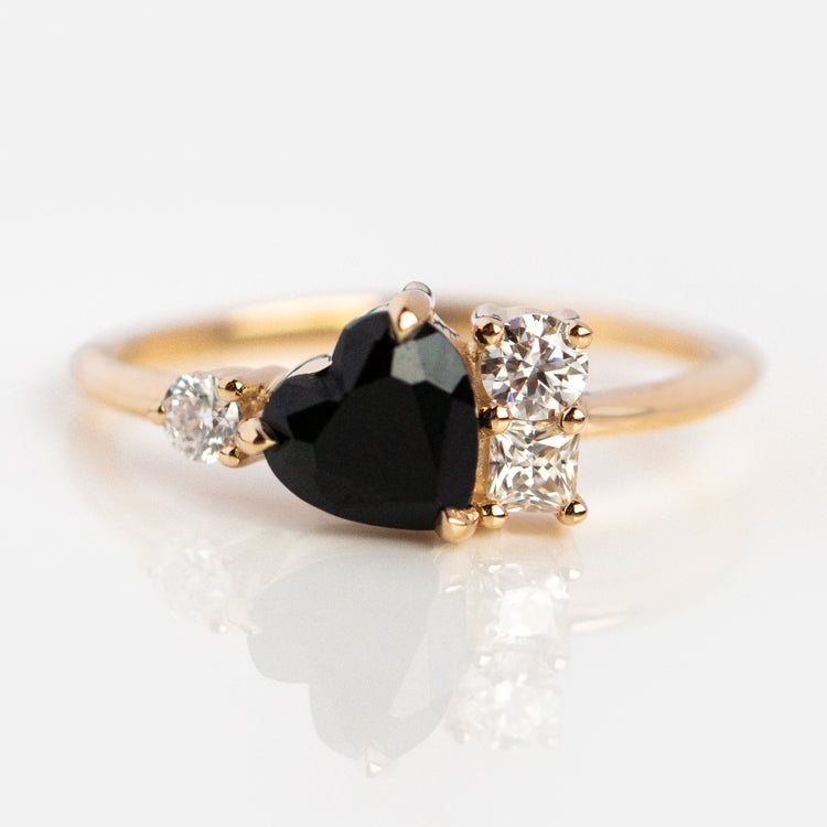 14K Brie Black Onyx Heart Ring