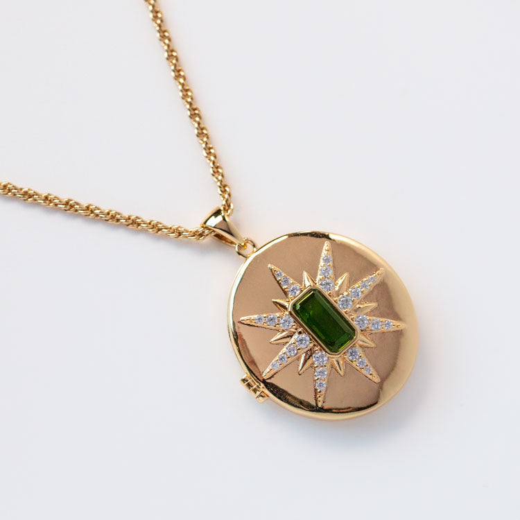 Starlight Locket unique yellow gold modern jewelry Elizabeth stone