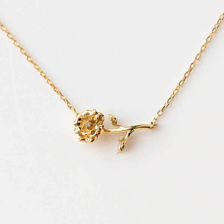 Local Eclectic Gold Birth Flower Necklace with Birth Month Stone august olivine