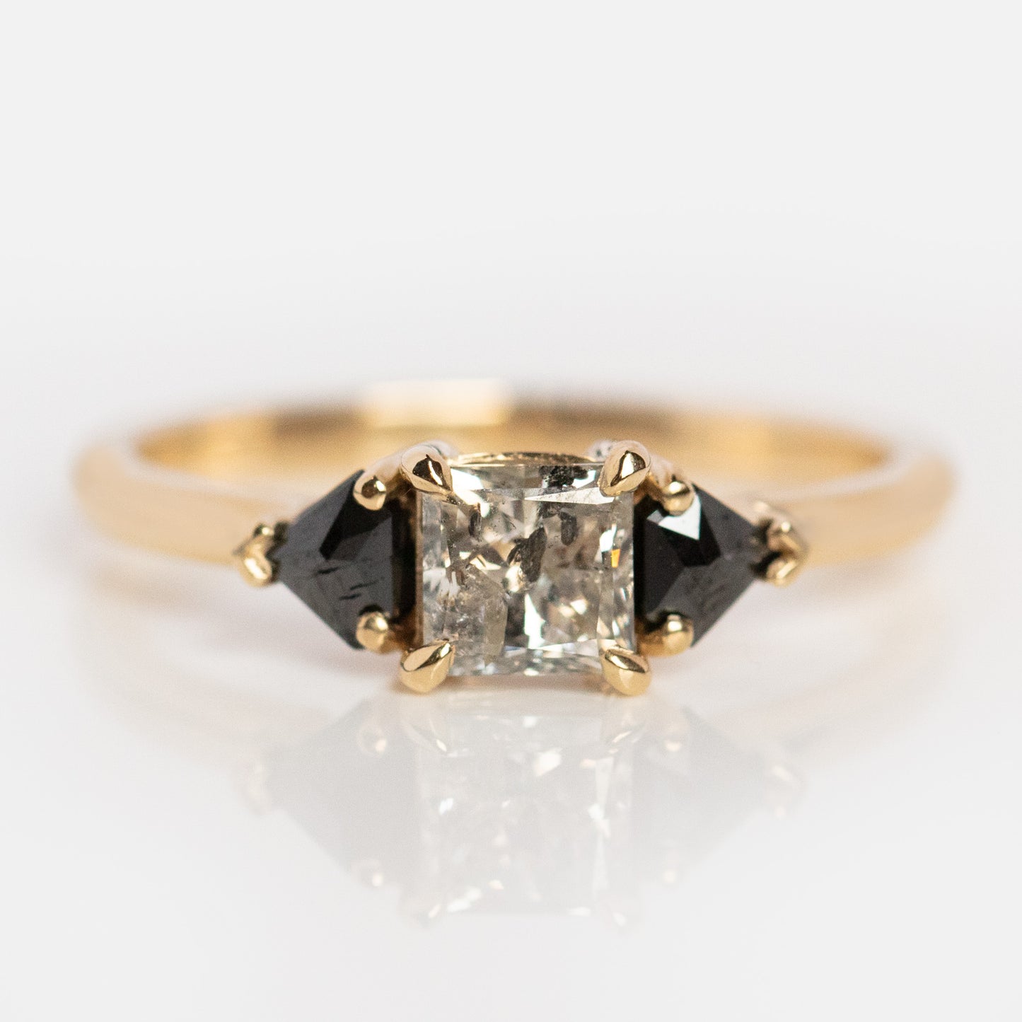 Jolie Diamond Ring