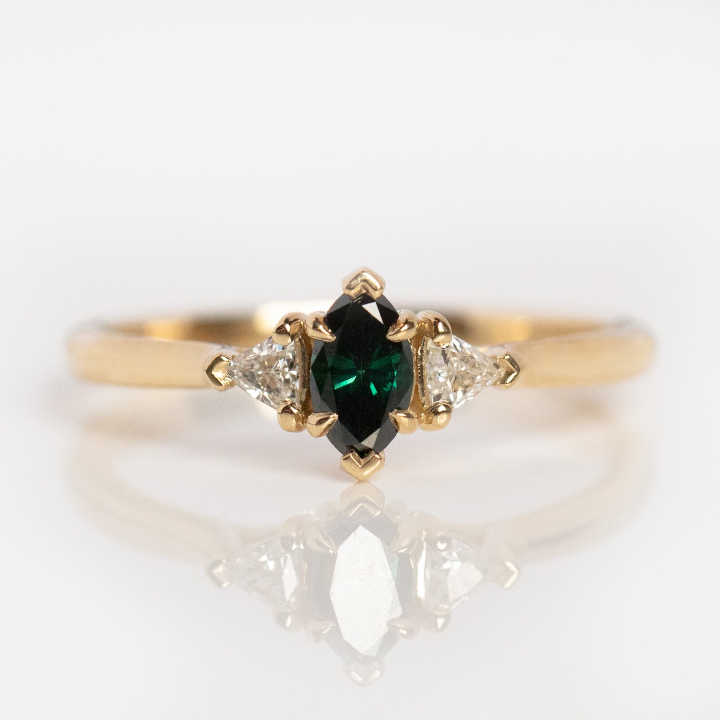 Magic Blue Green Diamond Ring