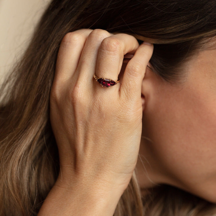 Antonia Garnet Ring