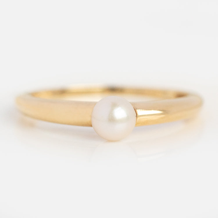 Solid Gold Bold Pearl Ring