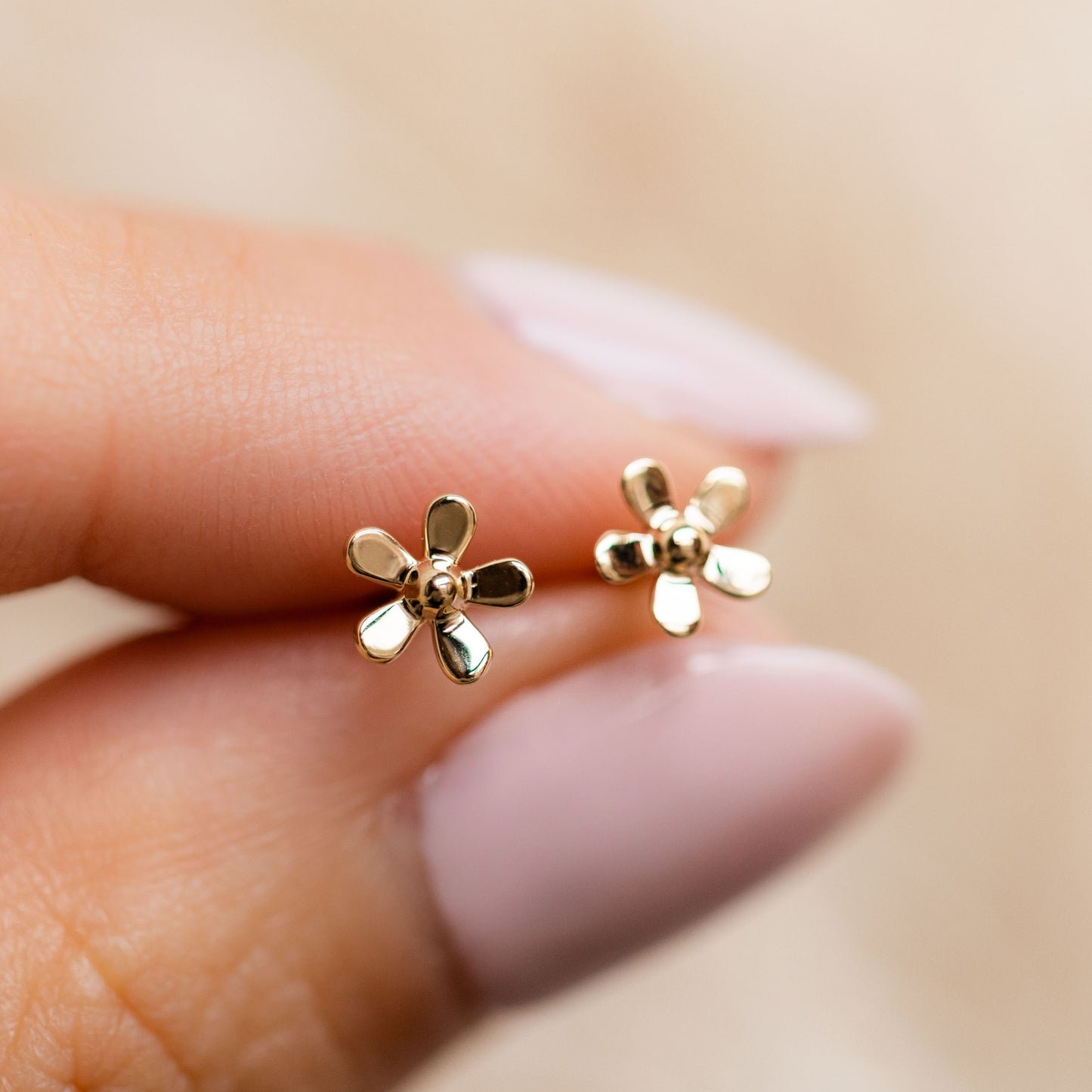 Solid Gold Daisy Studs