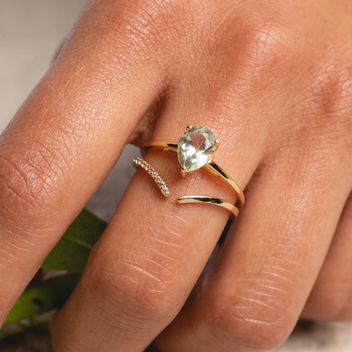 14k White Sapphire Open Front Nesting Ring