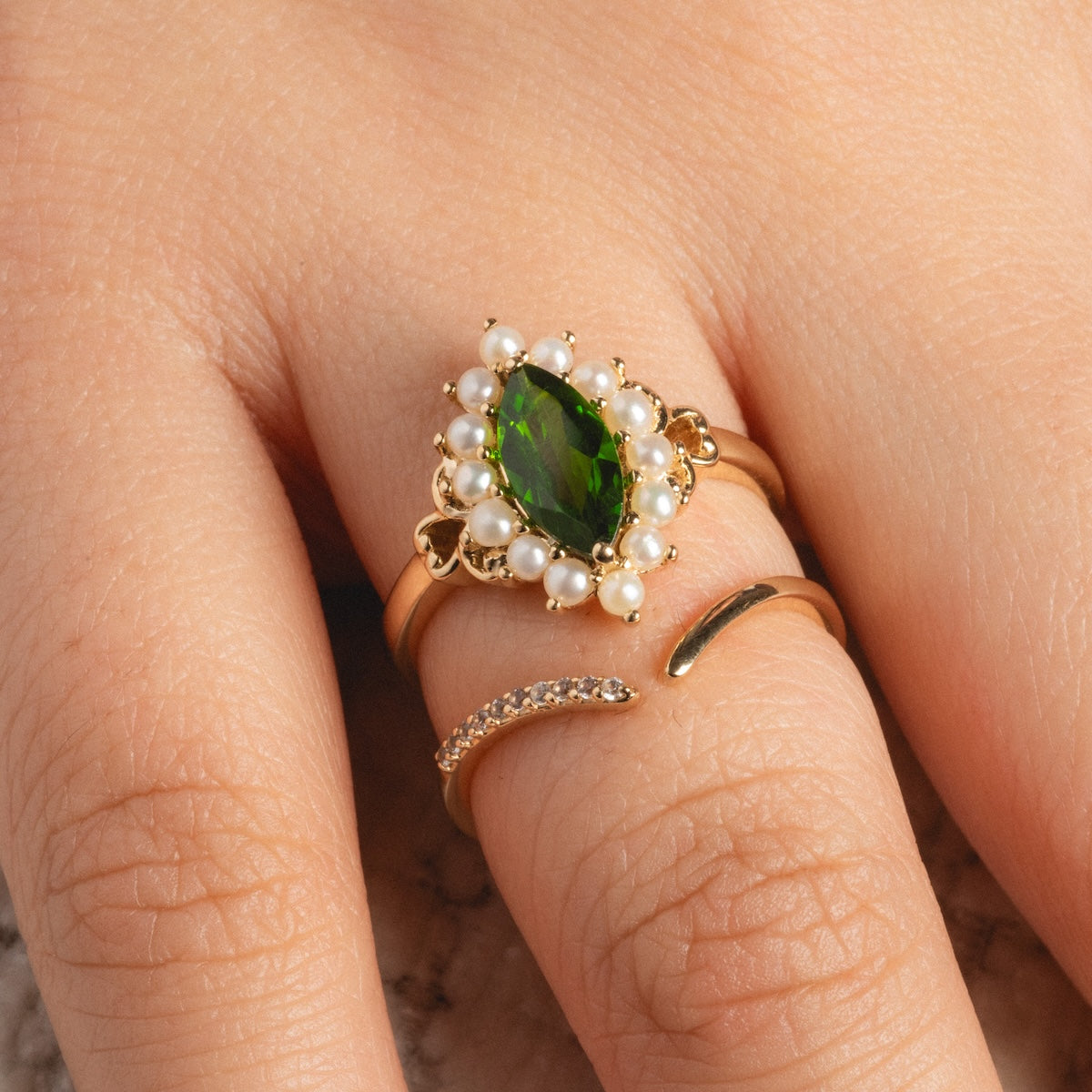 14k White Sapphire Open Front Nesting Ring