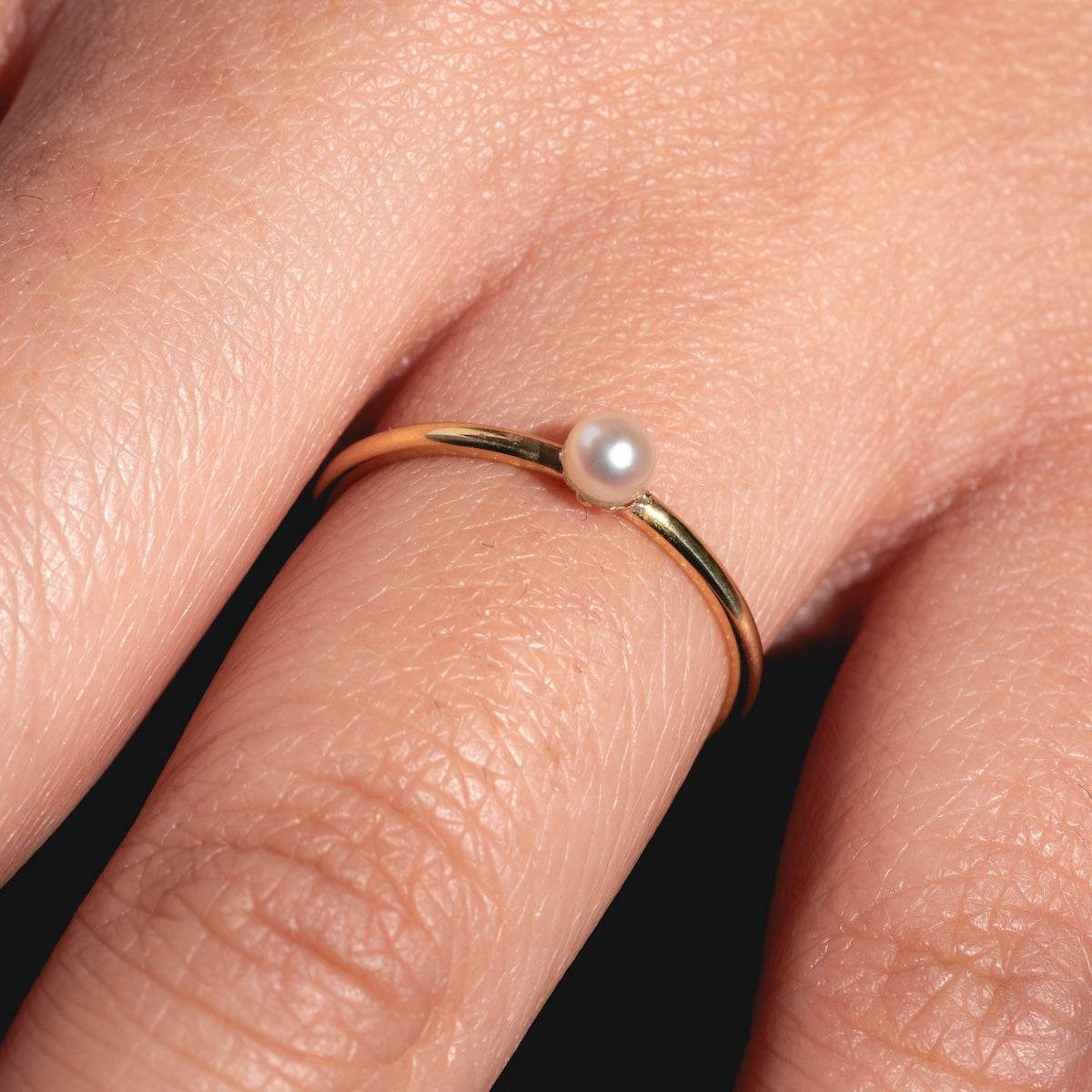 Vintage 18k Delicate Pearl Stacking Ring Size 7.25