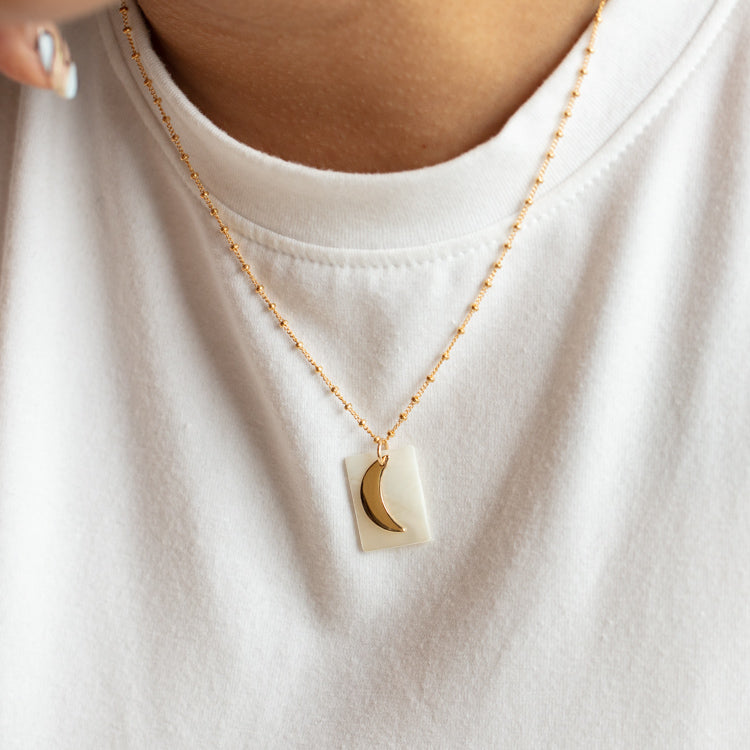 Noche Crescent Moon Necklace
