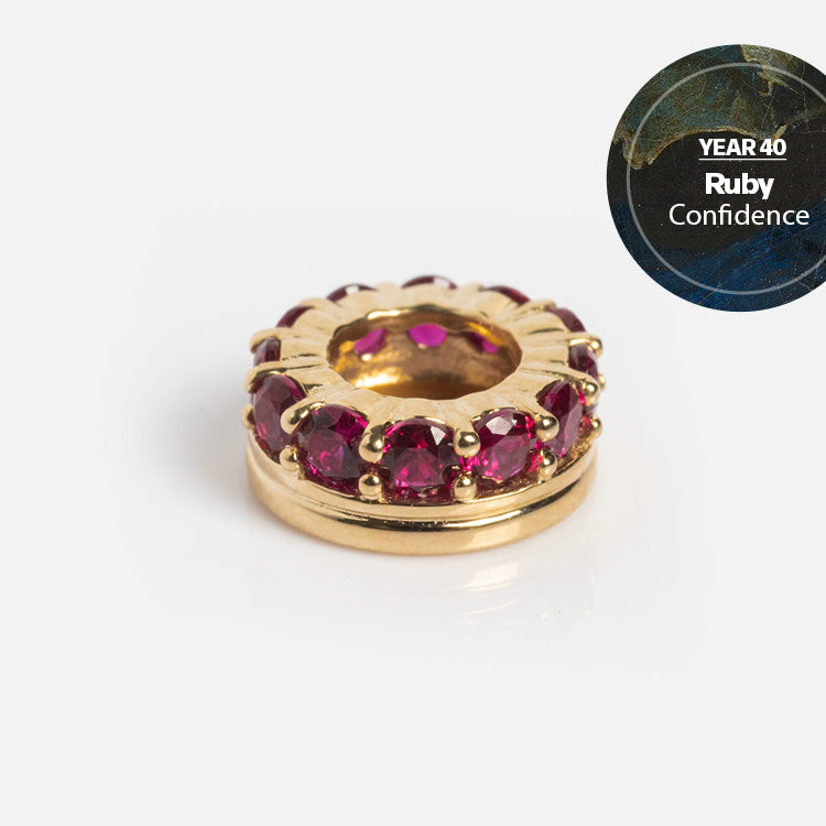 Solid Gold Anniversaire Charm