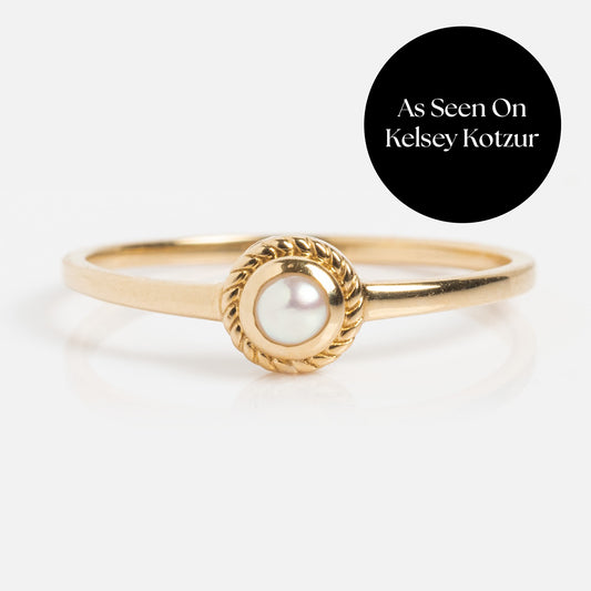 Solid Gold Soft Glow Pearl Ring