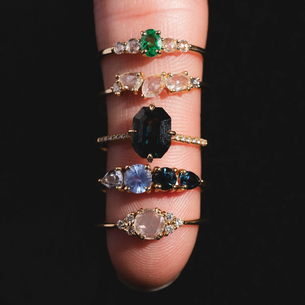 Fira Ring with Sapphire