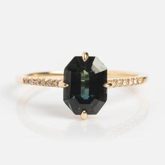 Fira Ring with Sapphire