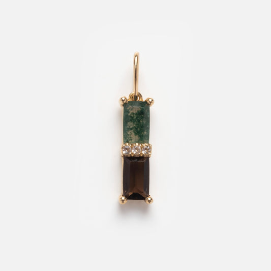 The Solid Gold Toi et Moi Aquatic Agate and Smoky Quartz Charm Sample showcases a vertical design with a rectangular aquatic agate, central clear gemstones, and a smoky quartz, all set in 9k solid yellow gold.