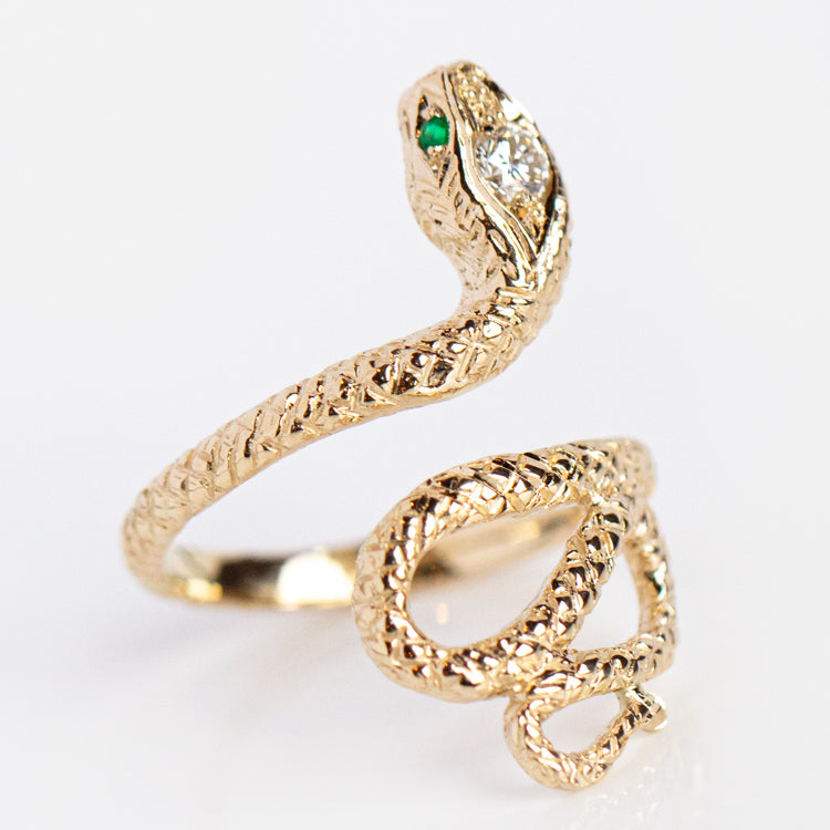 Golden Emerald Eyes Serpent Ring