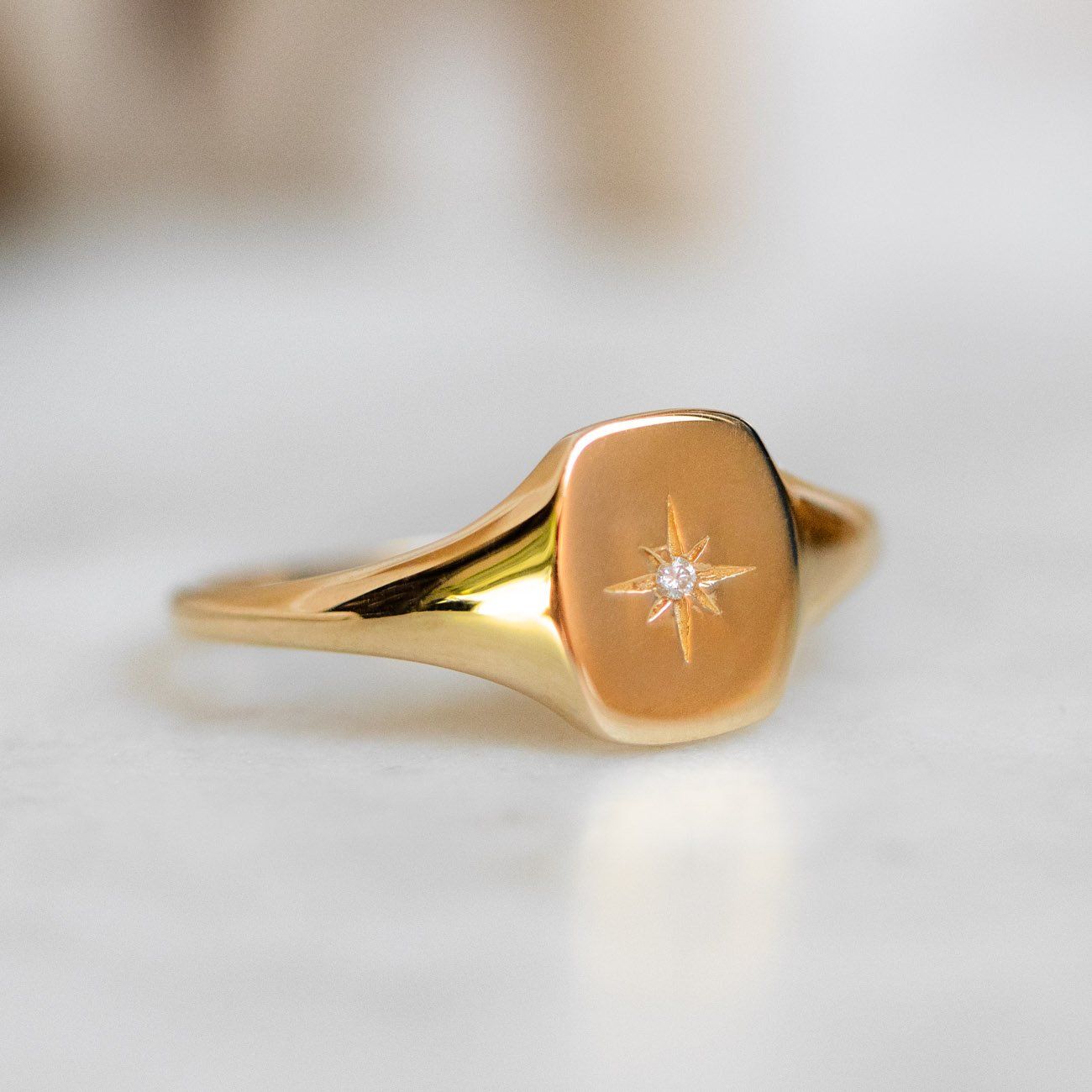 Solid Gold signet ring, Monogram ring - Elegant Jewel Box