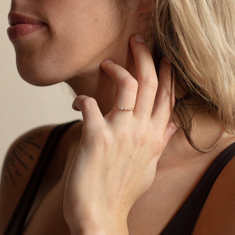 Mejuri pearl ring sales