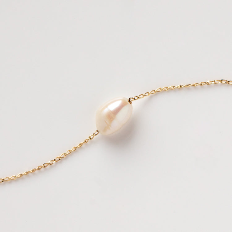 Solid Gold Single Pearl Chain Bracelet