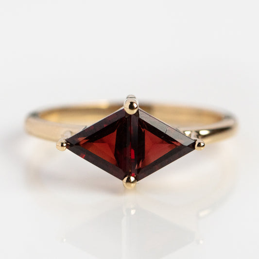 Palomina Garnet Ring